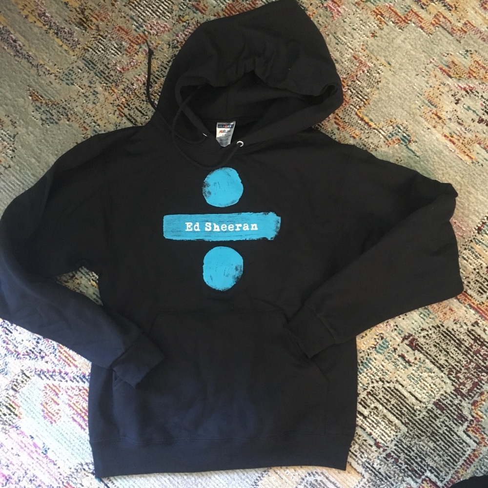 NWOT Ed Sheeran DIVIDED TOUR HOODIE